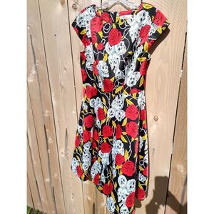 Dressystar White Skulls and red roses Satin dress Size Medium